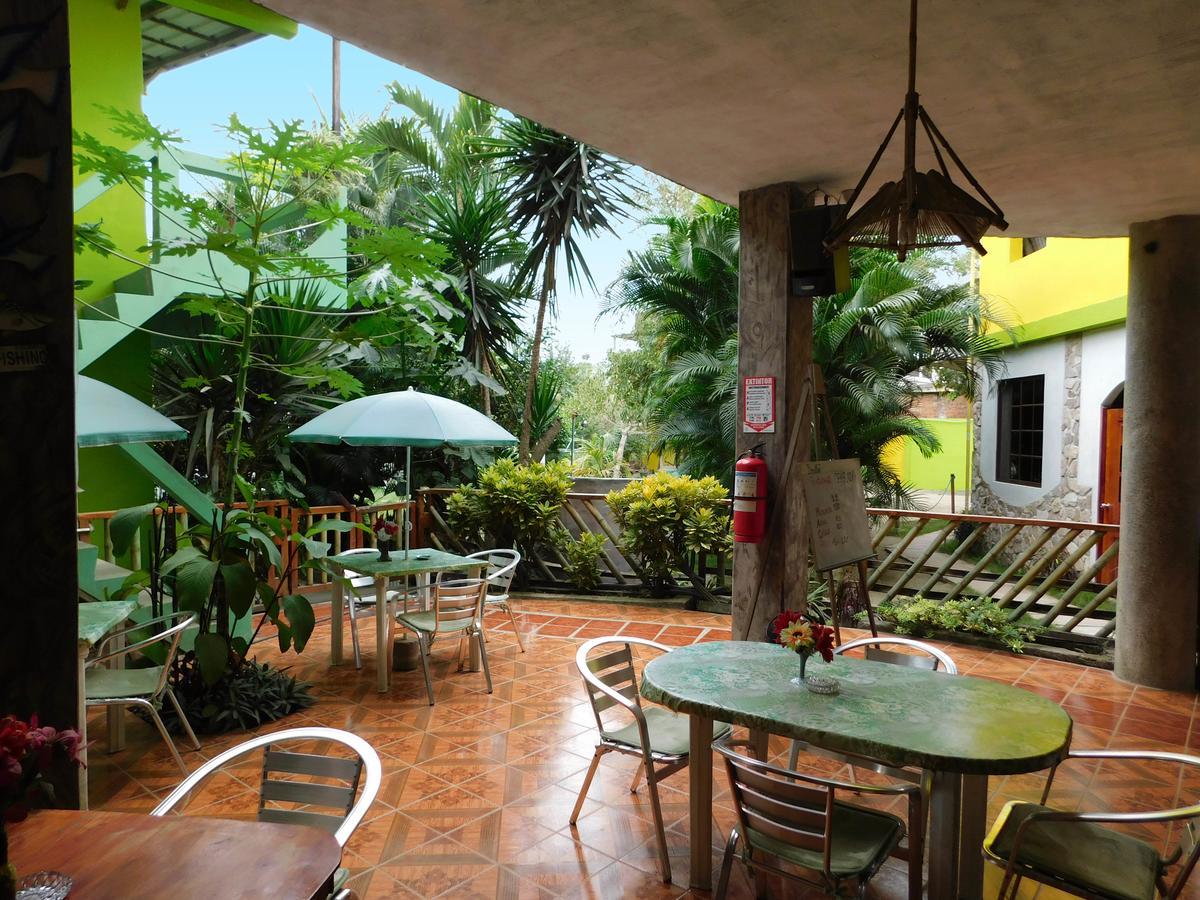 Hostal Maxima Puerto López المظهر الخارجي الصورة